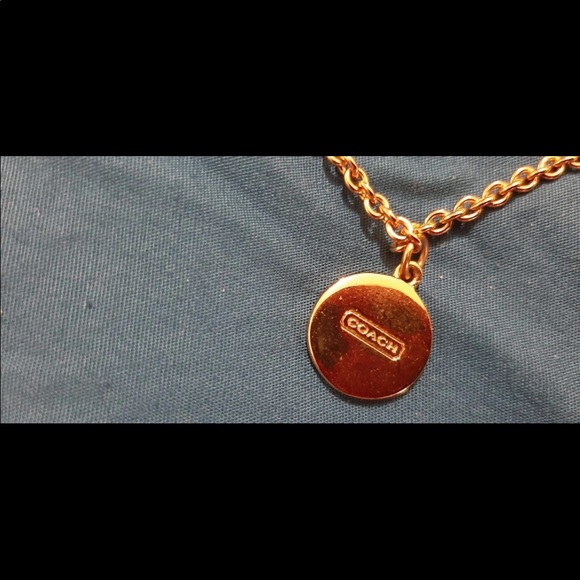 Beautiful coach golden colour necklace . - Picture 12 of 12